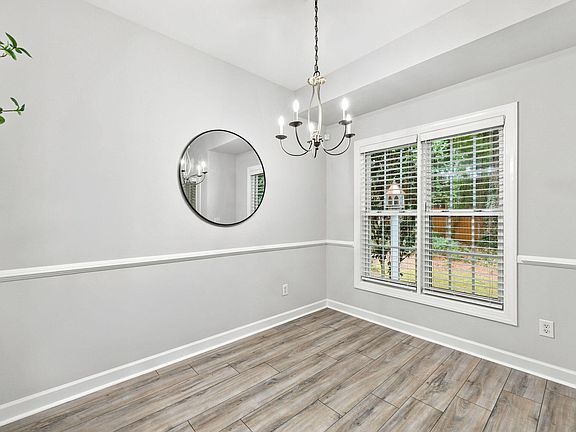 3rd image of 2639 Broad Oaks Pl