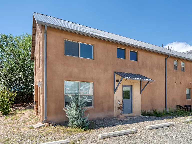 2180 W Alameda St #24 — Photo 6