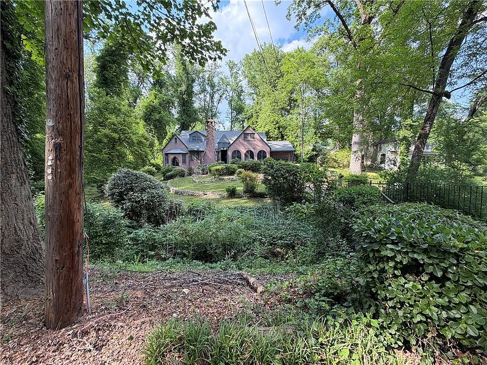 1st image of 2195 Boulevard Granada SW