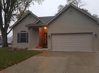 200 W George St, Mascoutah, IL