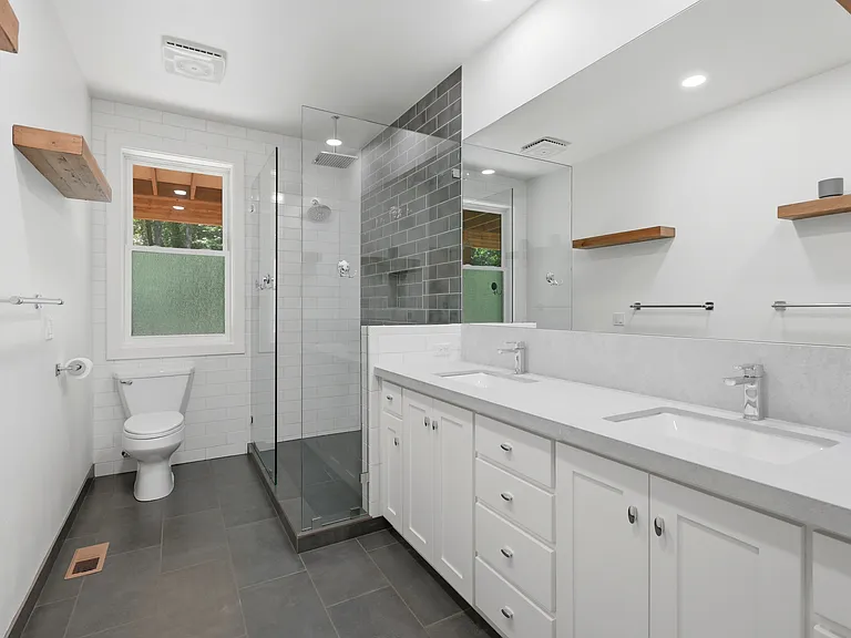 227 NW Seblar Dr — Photo 25