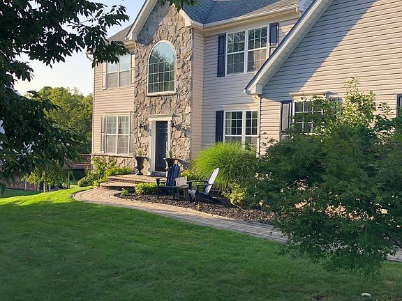 2nd image of 1128 Wendler Cir