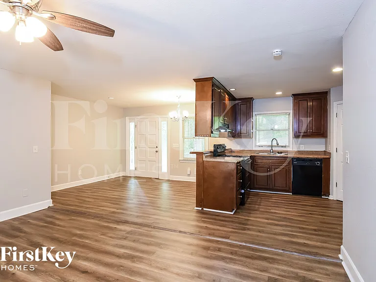 155 Sweetwater Creek Cv — Photo 5