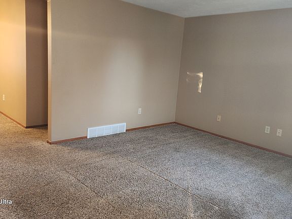 2nd image of 2640 W 40th St