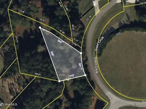 4 Grant Circle, Sneads Ferry, NC 28460