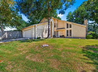 702 Heather Ln, Baytown, TX 77521