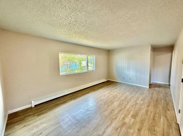 3932 E 9th Ave #1