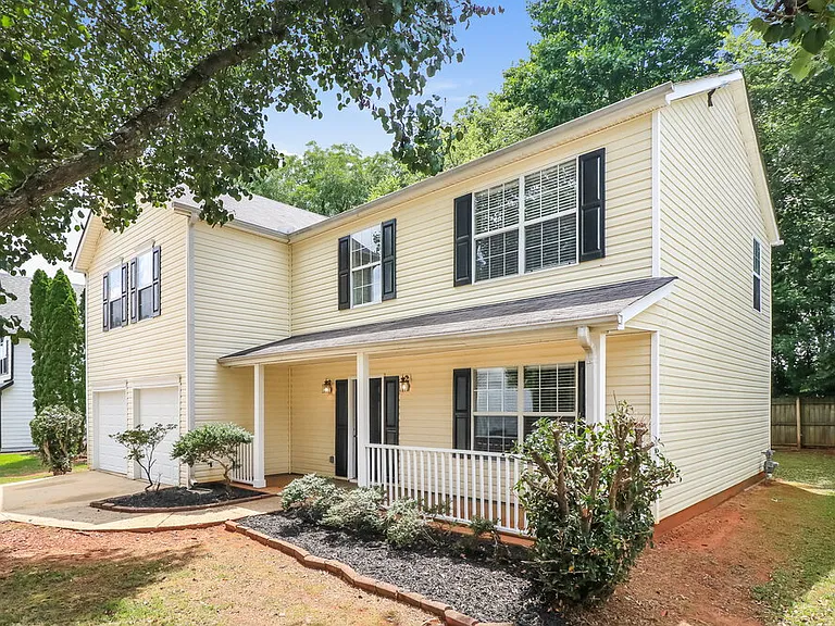 1240 Chris Lake Dr — Photo 4