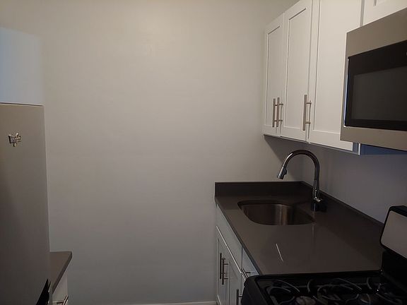 3rd image of 8701 Midland Pkwy APT 6A