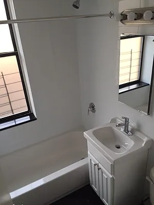 Rented by PMG Real Estate  | media 14