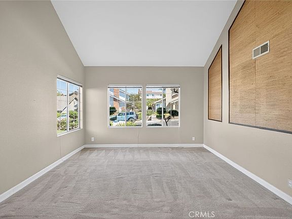 5th image of 2418 Rainbow Ln