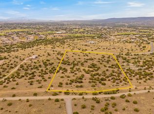 64 Chisholm Trl, Santa Fe, NM 87506