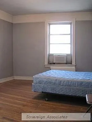 Rented by Sovereign Associates | media 32