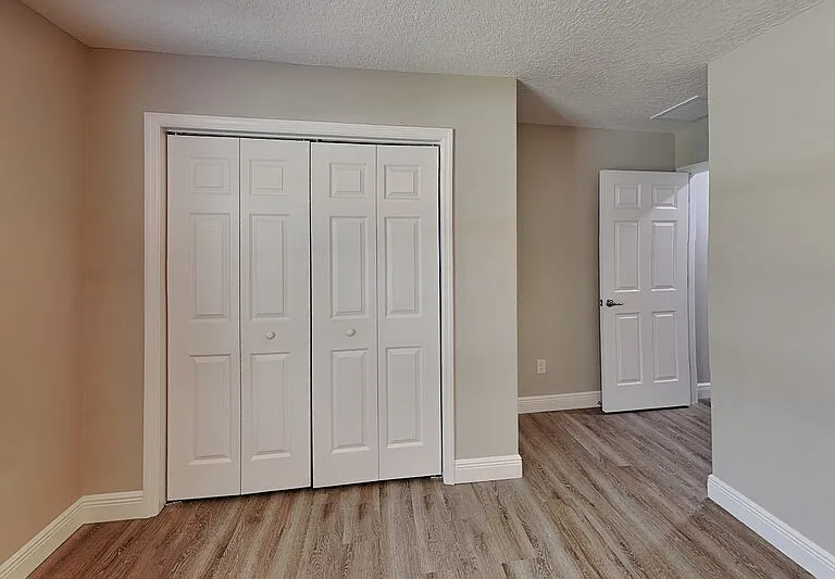 7961 N Primrose Dr — Photo 12
