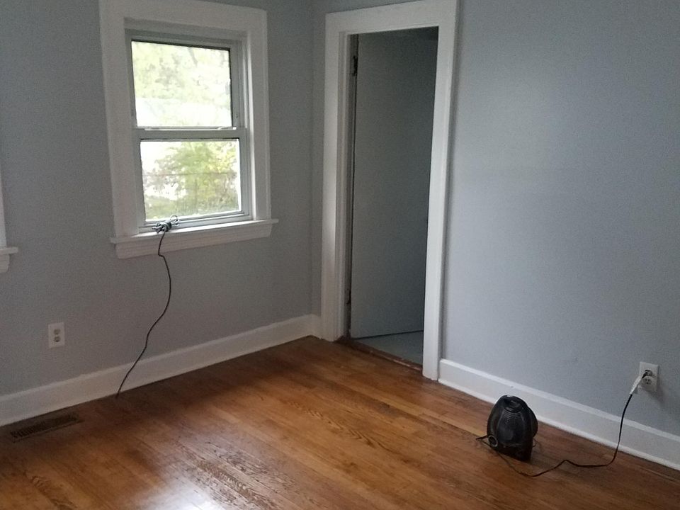 2nd image of 4270 E 162nd St