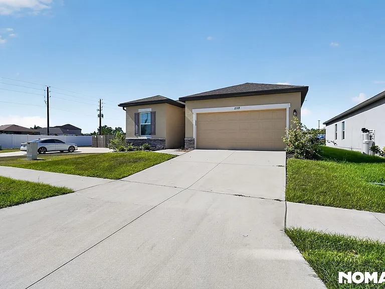 2389 Harris Hawk Ave — Photo 2
