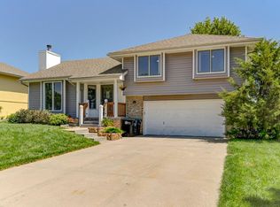 16911 Woolworth Ave, Omaha, NE 68130