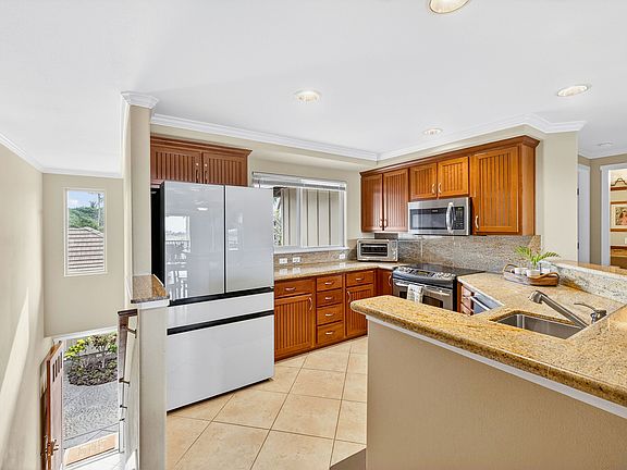 4th image of 68-1122 Na Ala Hele Rd APT J23