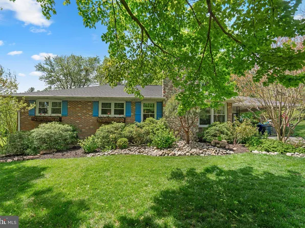 2804 Deerfield Dr, Ellicott City, MD 21043