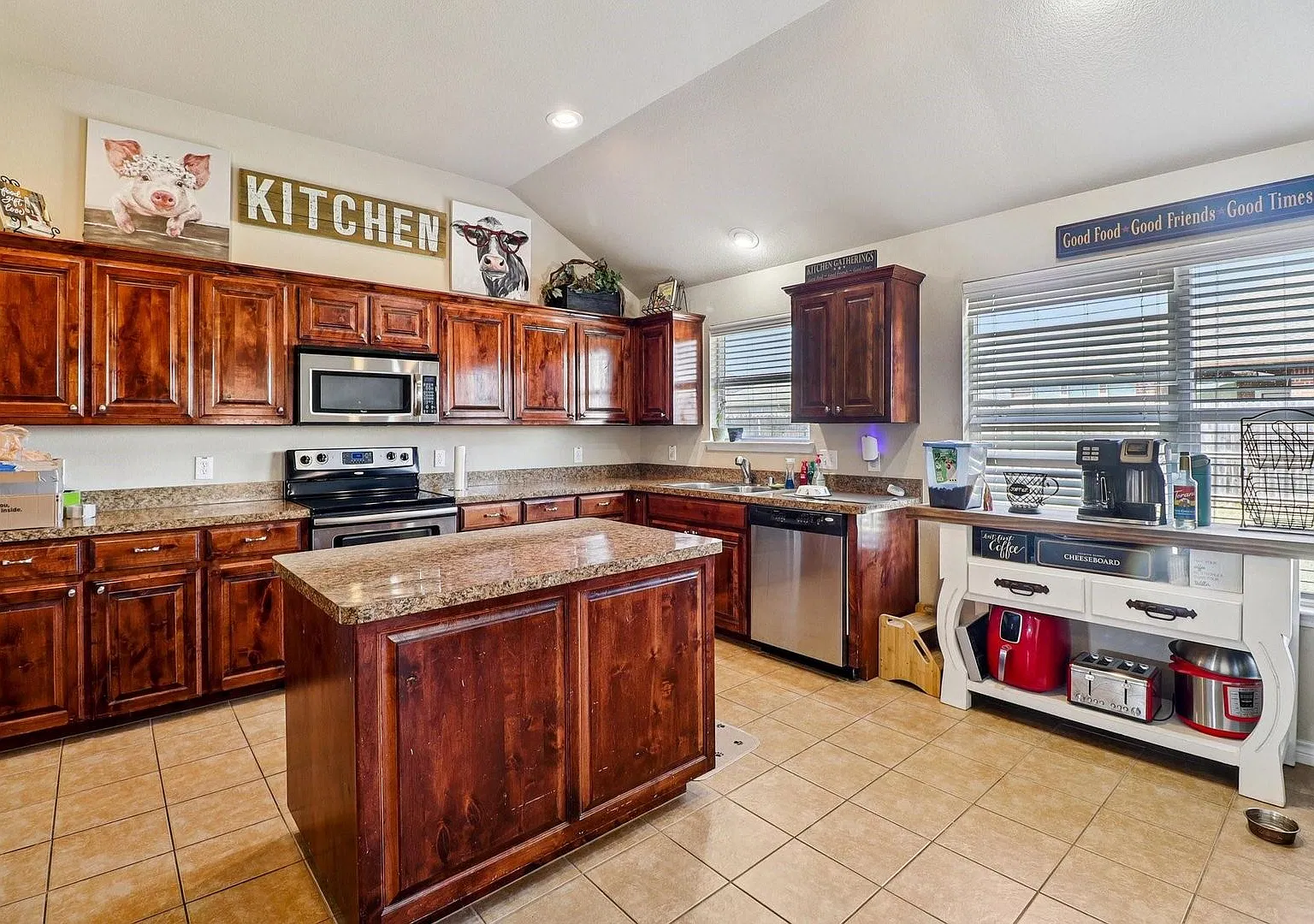 Fresh New Look! 3-Bedroom Home with New Flooring and More! — Photo 2