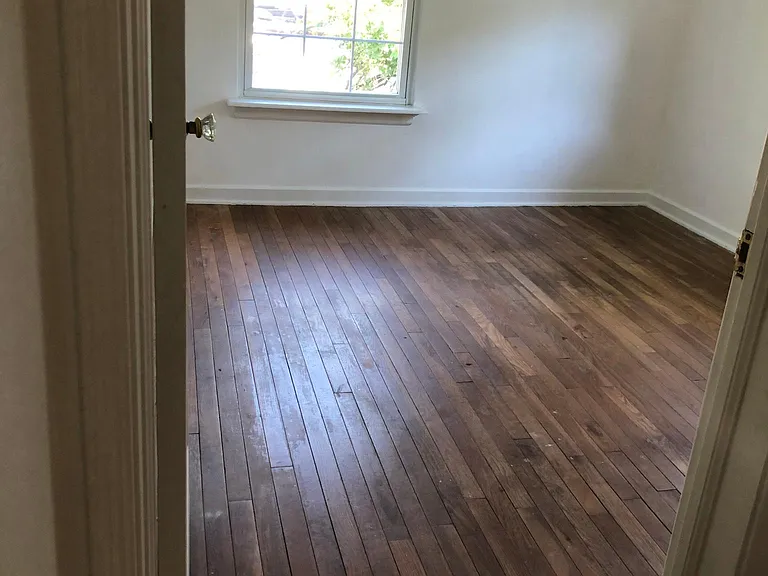 1890 Riverside Dr — Photo 13