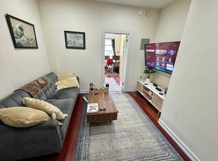 301 10th Ave #2Z, New York, NY 10001