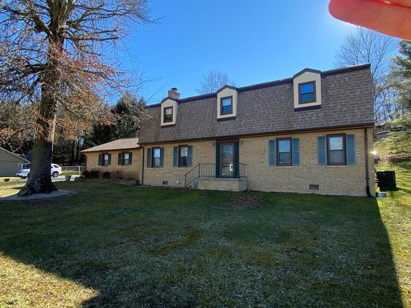 Princeton WV Single Family Homes For Sale - 74 Homes | Zillow