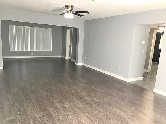 4th image of 1636 Parkside Dr