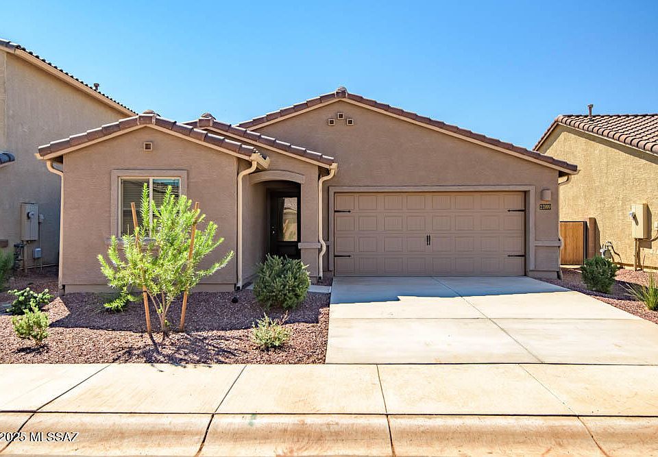 1st image of 21999 E Wayward Ln