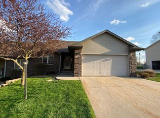 509 E Southridge Rd, Marshalltown, IA 50158