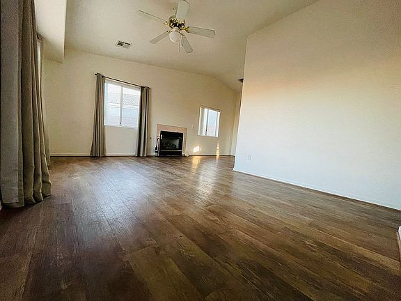 Entry / Living Room
