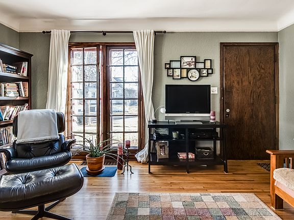 3rd image of 4348 Blaisdell Ave