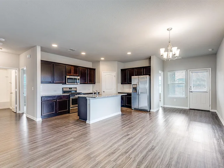 348 Shiner Ln — Photo 14