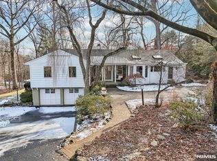 145 Beechwood Rd, Ridgewood, NJ 07450
