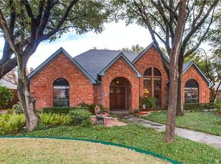 2306 Lone Oak Trl, Garland, TX 75044