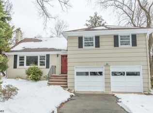 93 Buckingham Rd, Montclair, NJ 07043