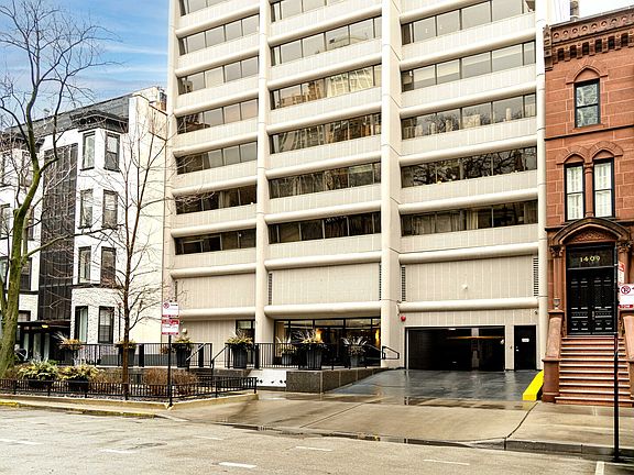 2nd image of 1415 N Dearborn St APT 17D