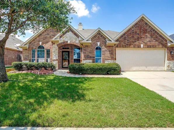 941 Yucca Ct, Burleson, TX 76028