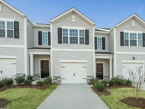 3 bed, 1416 sqft, $1,700 — Photo 1