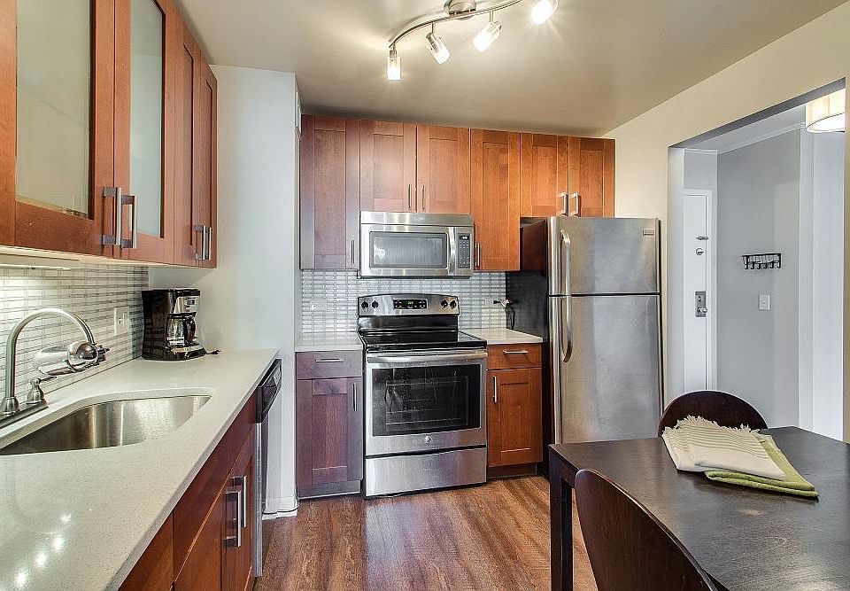 1st image of 200 N Dearborn St #32XX