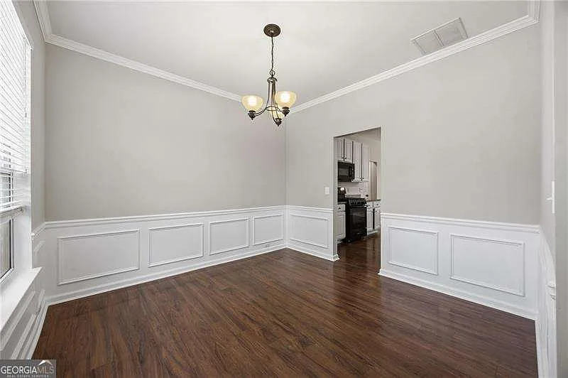 4 bed, 2.5 bath, $2,650 — Photo 3
