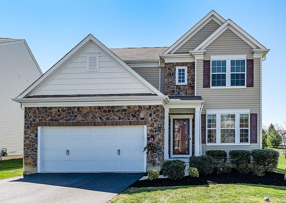 1st image of 827 S Haines Cir