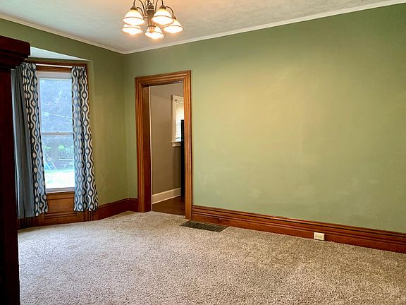 5th image of 535 E Main St