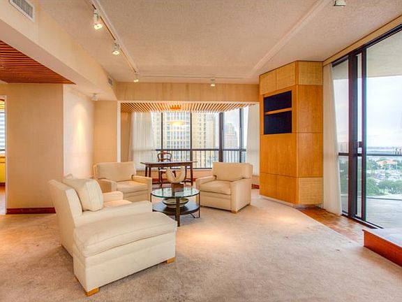 3rd image of 1 Beach Dr SE Unit 1002