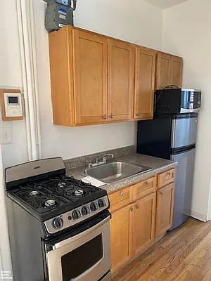 Rented by Brown Harris Stevens | media 4