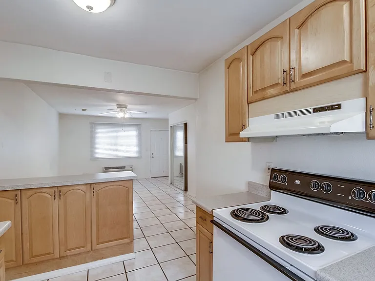 B Street | Apartments Near Balboa Park - Studios, 1 & 2 Bedrooms — Photo 12