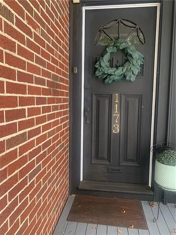2 bed, 1.0 bath, 1345 sqft, $2,250 — Photo 2