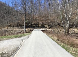 40 Copperhead Rd, Emmalena, KY 41740