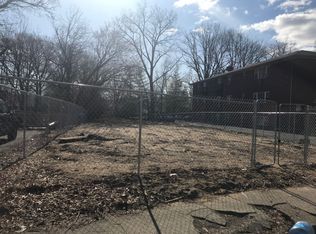 203 Queen Anne Rd, Bogota, NJ 07603