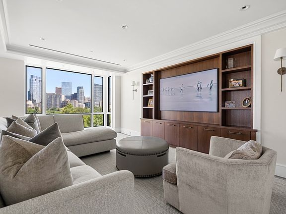 4th image of 2 Commonwealth Ave APT 11B